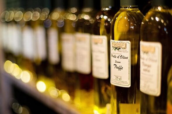O aceite de oliva é unha fonte de vitaminas e graxas saudables