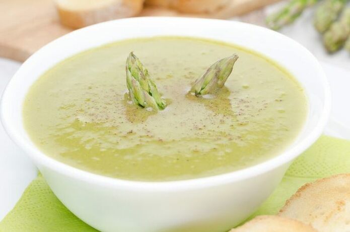 Puré de sopa de espárragos